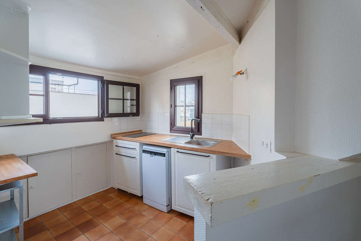Appartement à PARIS-15E