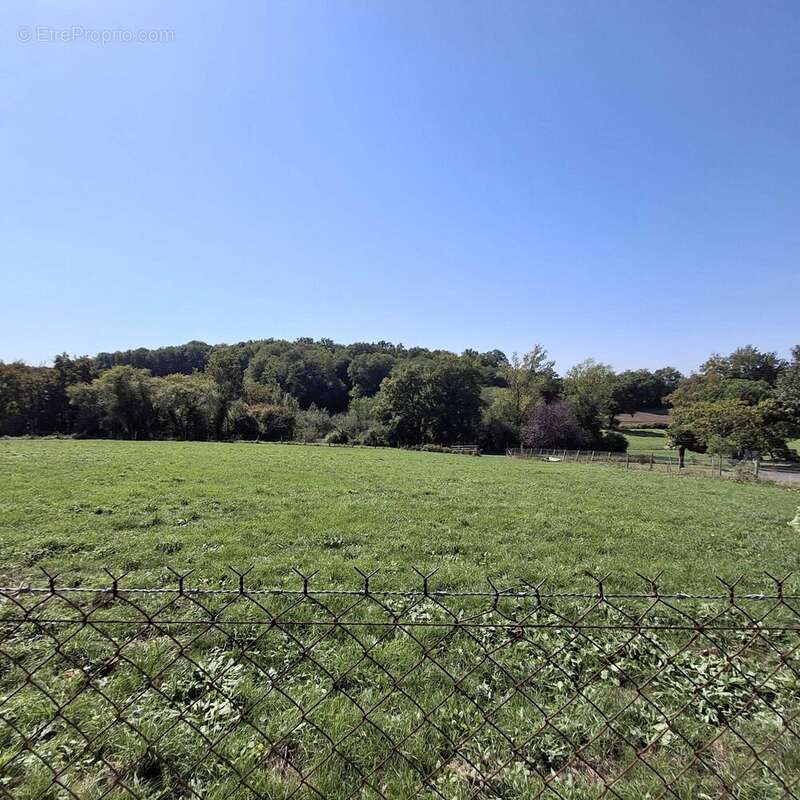Maison à CHASSENEUIL-SUR-BONNIEURE