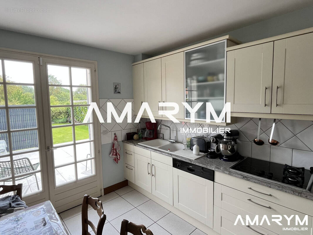 Maison à PONTS-ET-MARAIS