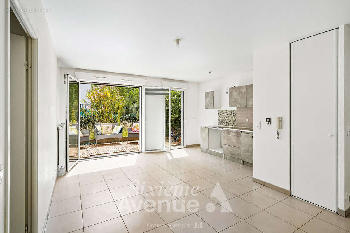 Appartement à AUBERVILLIERS