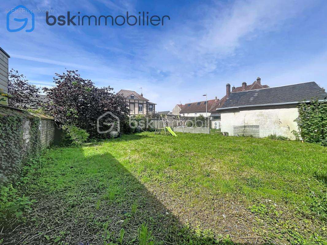 Maison à SAINT-ETIENNE-DU-ROUVRAY