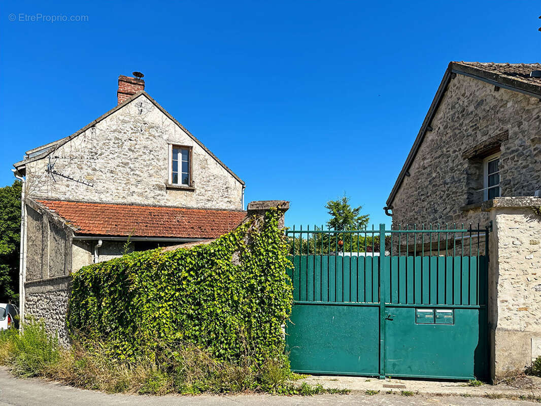 Maison à VIENNE-EN-ARTHIES