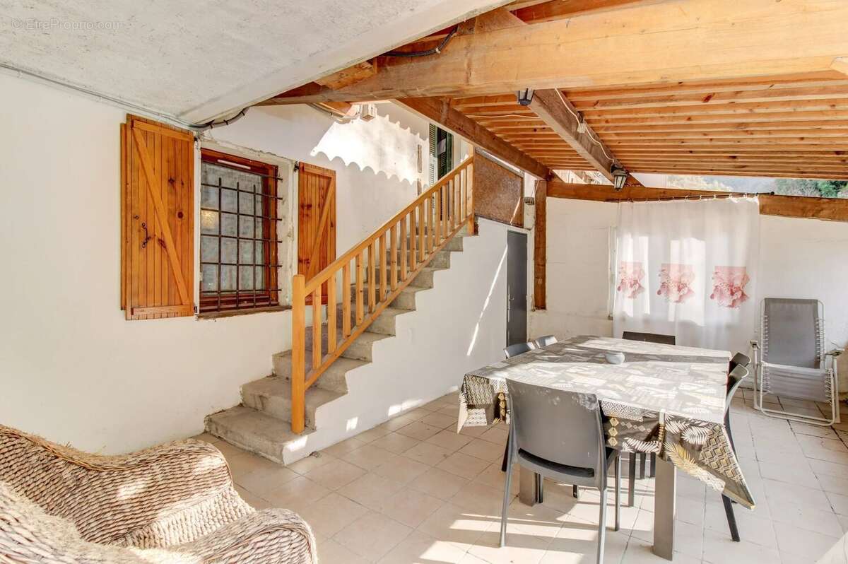 Appartement à TOURNEFORT