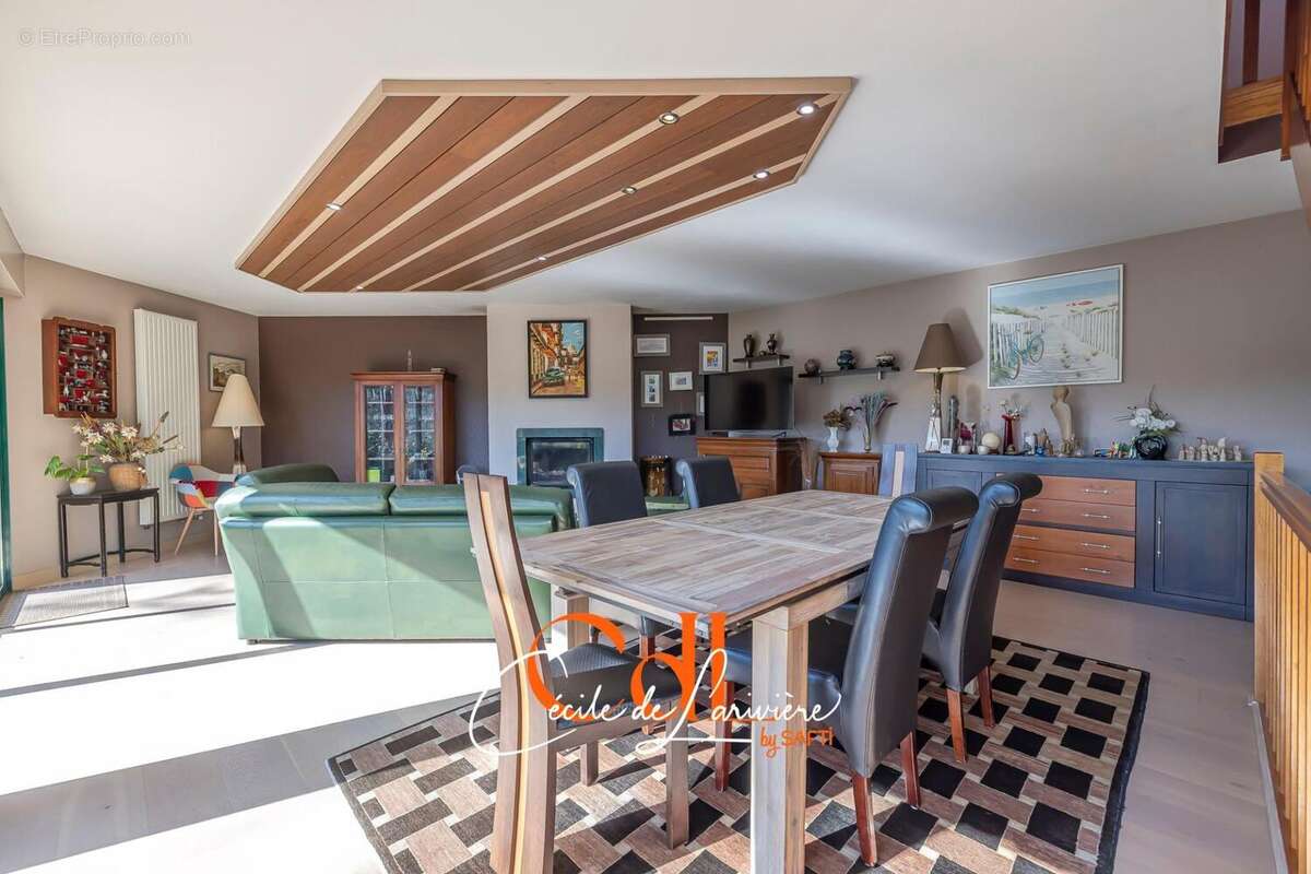 Photo 9 - Maison à LANDIVISIAU