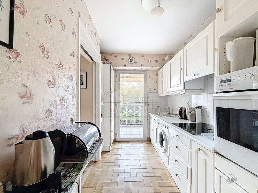 Appartement à MANDELIEU-LA-NAPOULE