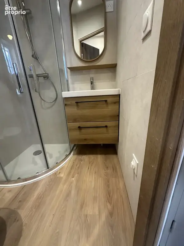 T1 rénové 15,57 m2  Immeuble refait à neuf   Faibles charges - photo 7
