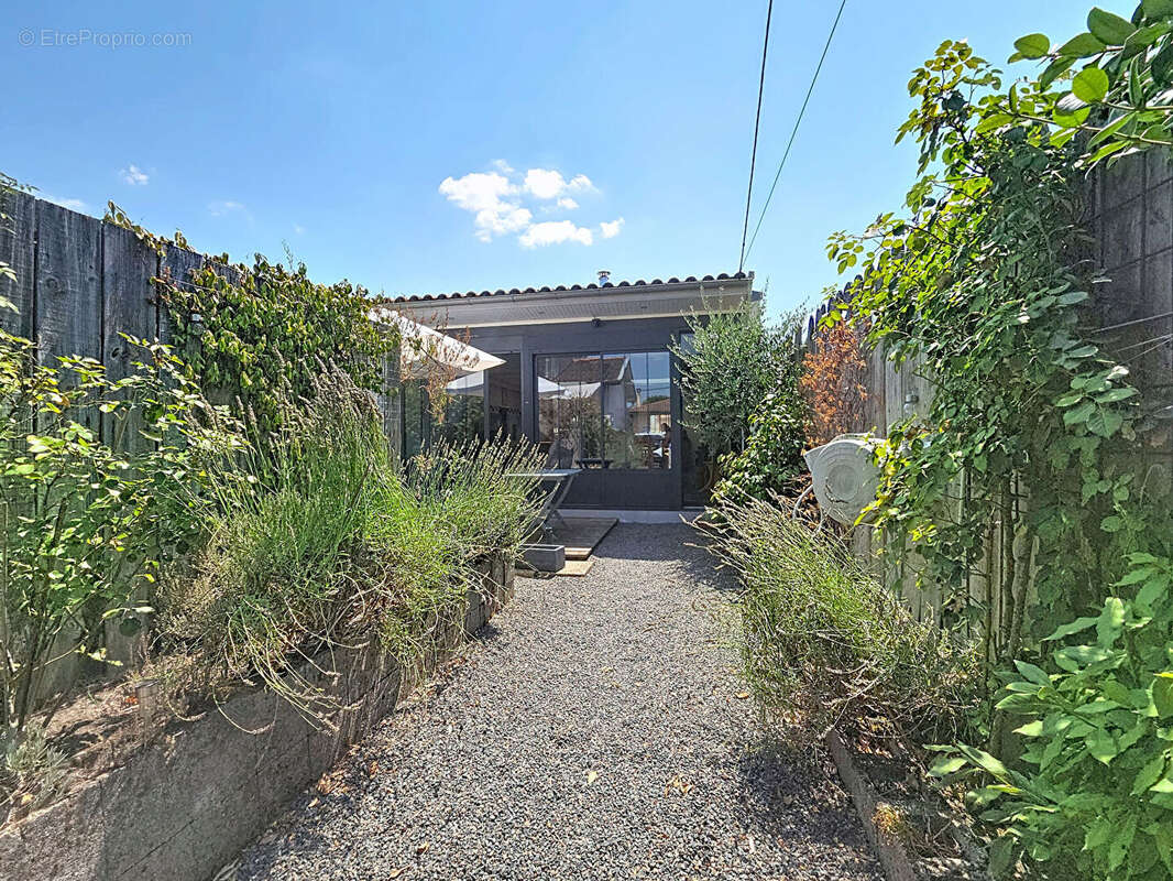 Loft à Pessac CENTRE (Razon) - photo 13