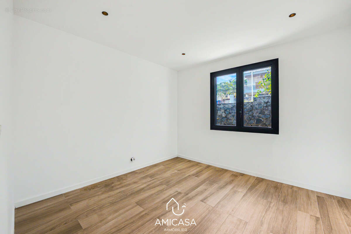 Rare sur secteur villa t4 la possession (debut des rampes) la reunion - photo 8