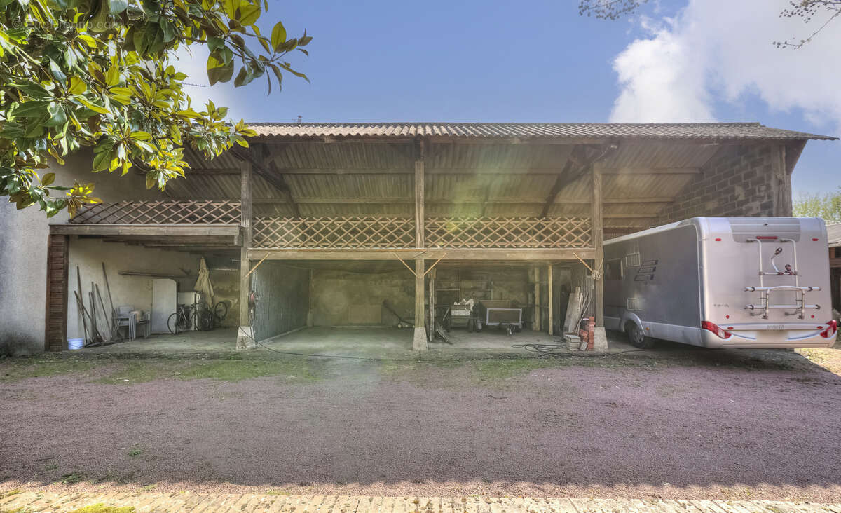 Maison à BRISSAC-QUINCE