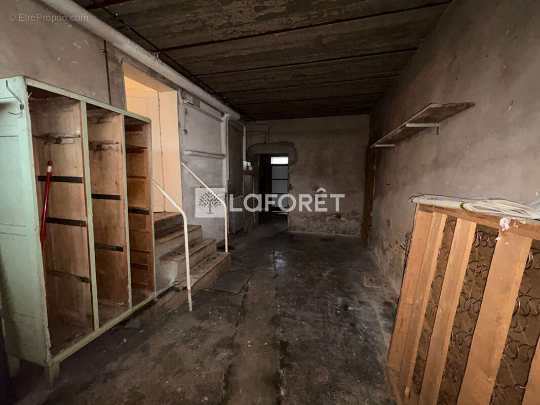 Maison à AY-SUR-MOSELLE