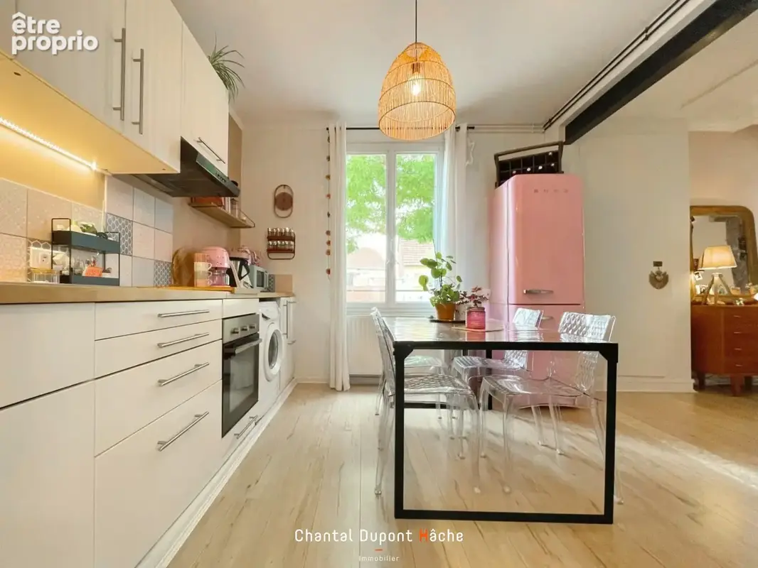 LUISANT - Maison années 50 avec 2 chambres, garage et terrasse ! - photo 2