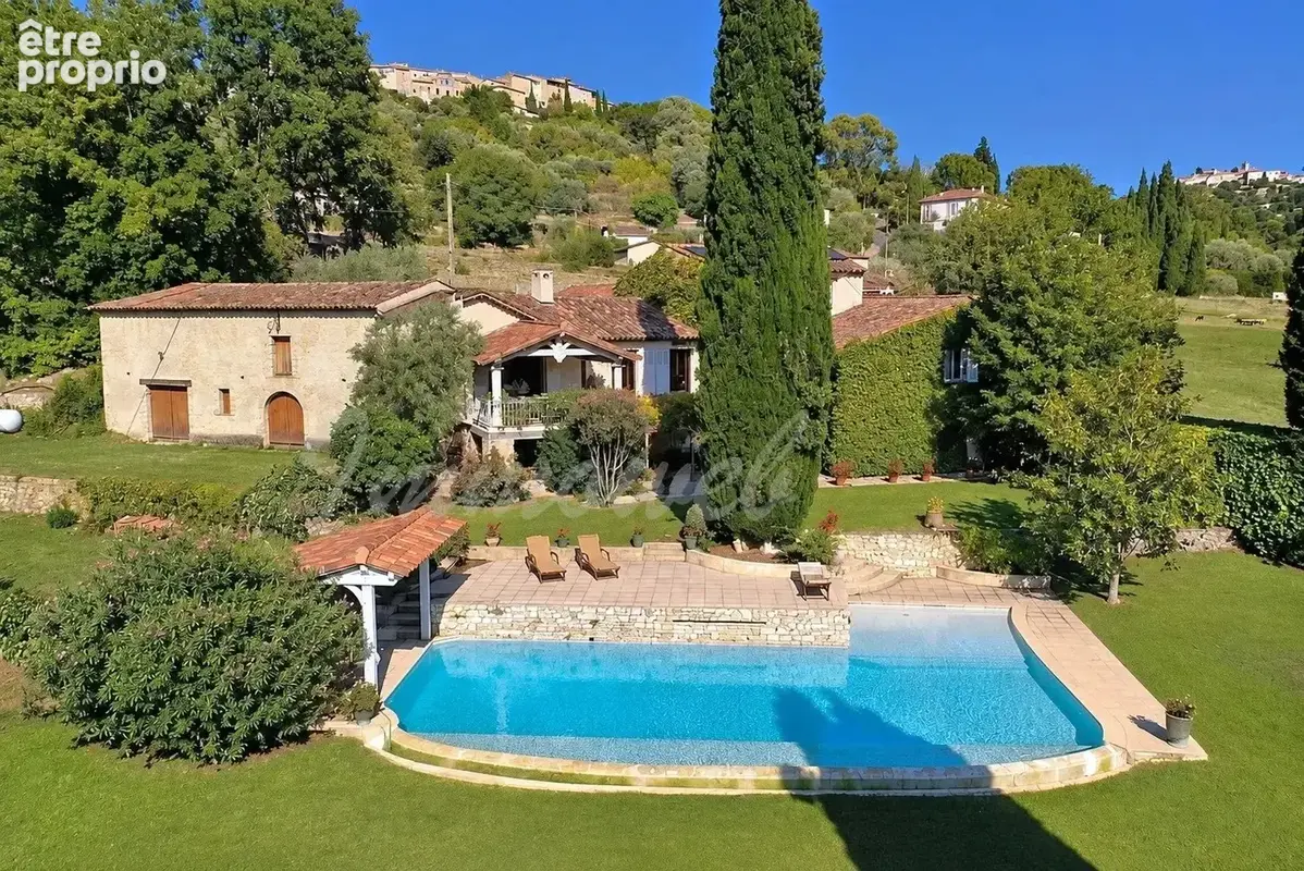 Callian– Propriété de caractère 300 m²  avec 5 chambres, piscine et terrain 1,38 ha - photo 21