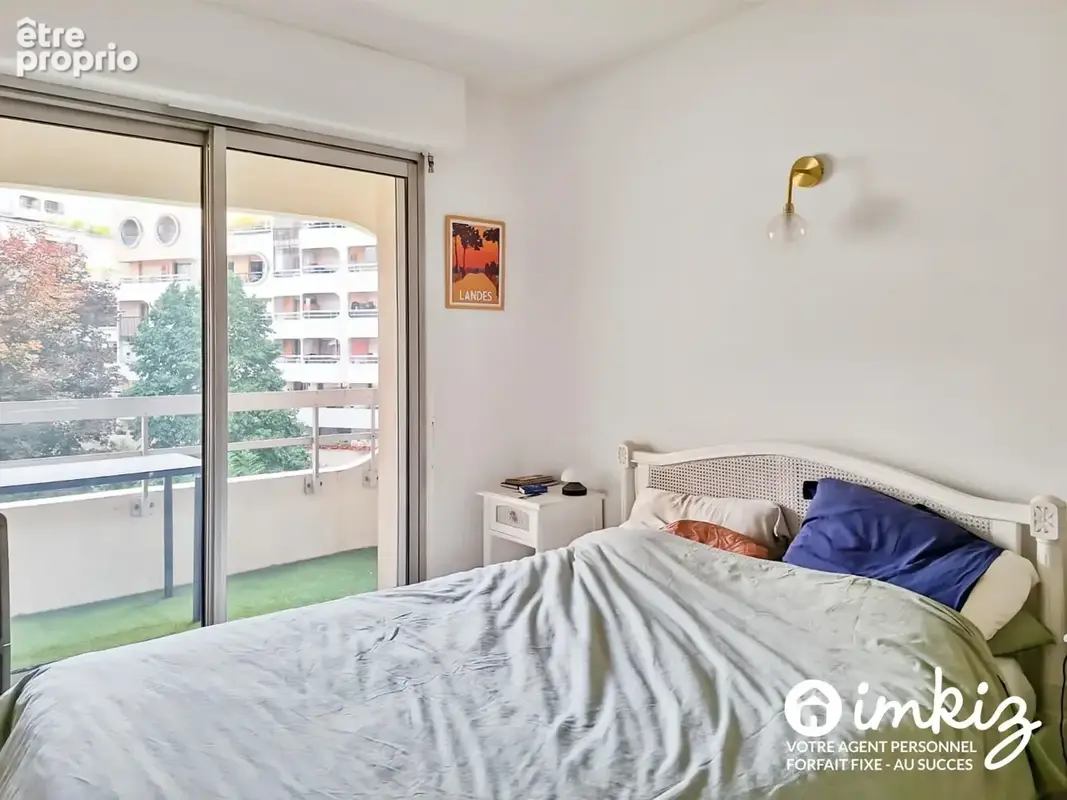 Paris 19e – 3P refait à neuf, traversant, 2 loggia - photo 9