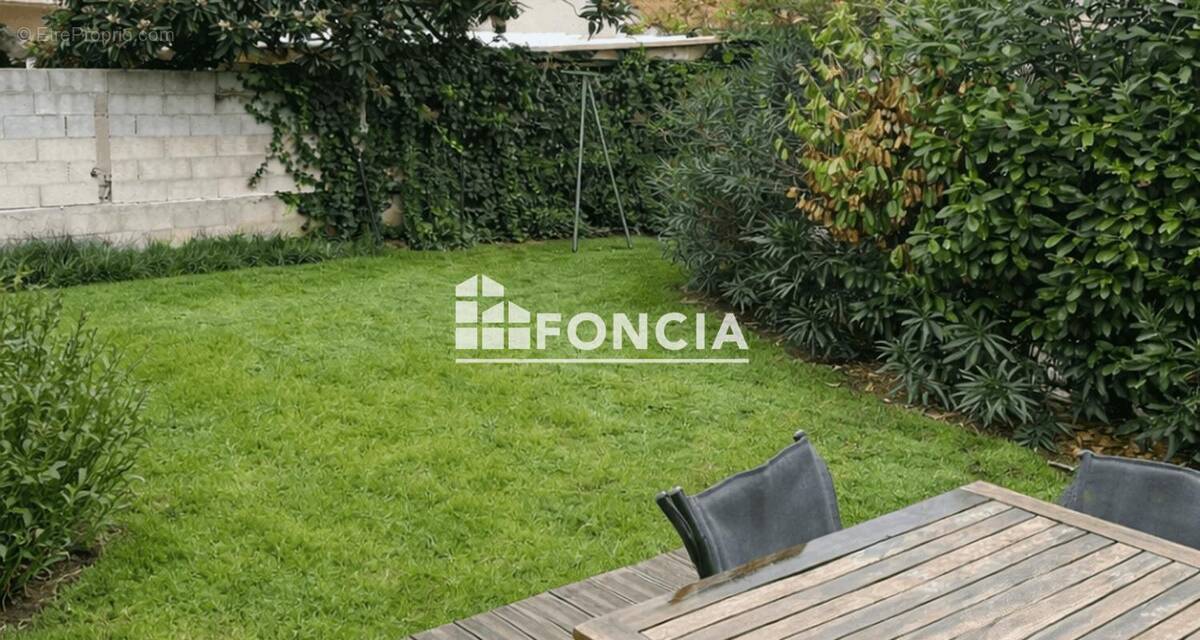 Appartement à RODILHAN