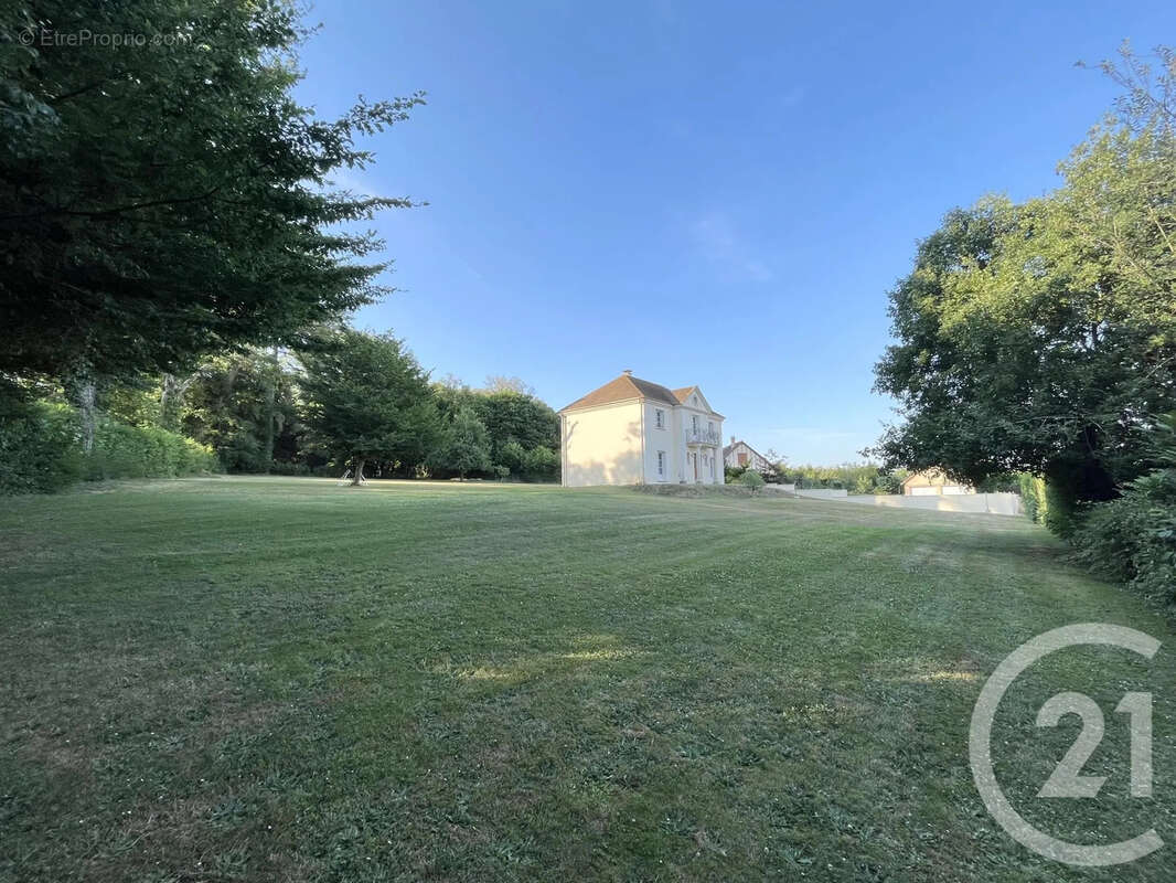 Maison à BEZU-SAINT-ELOI