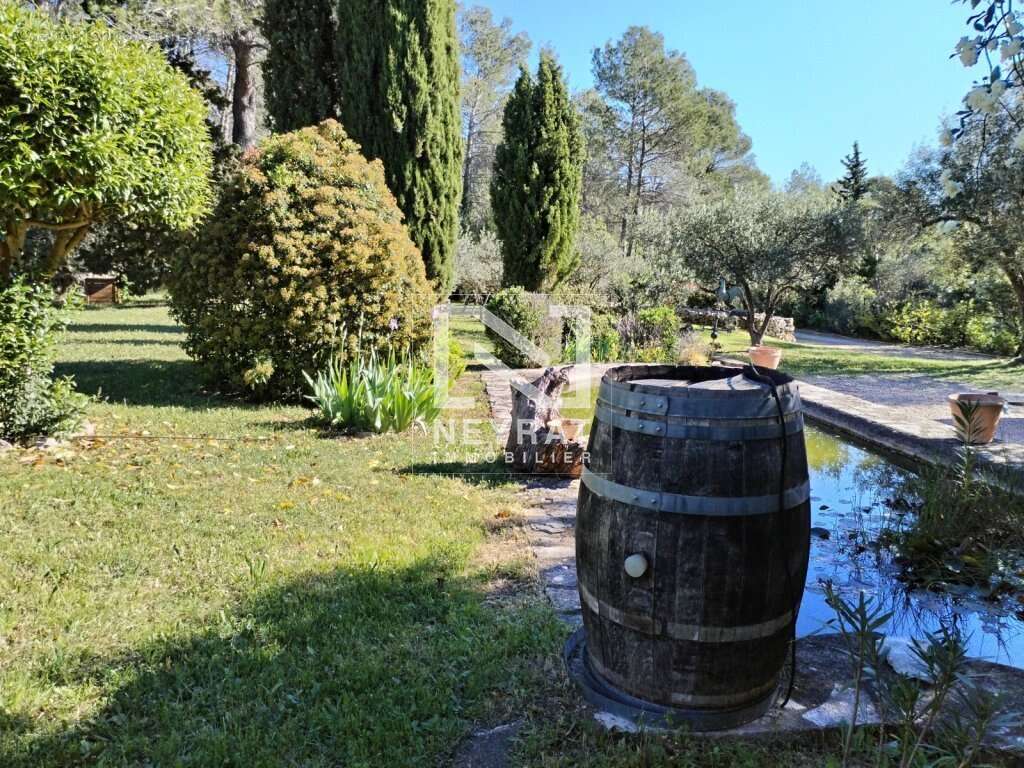 Mas en pierre a fayence var - magnifique jardin 3500m²  avec piscine - bassin et forage - photo 11