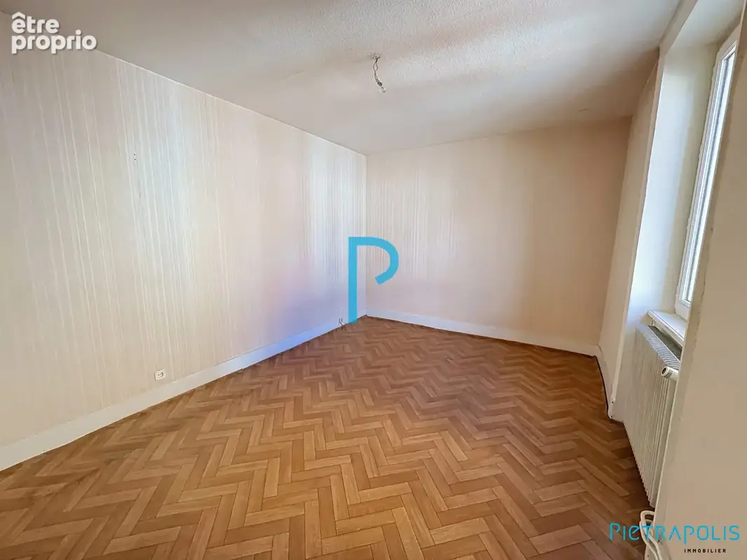 Appartement 7 pièces 97 m² à vendre à Tarare (69170) - photo 5