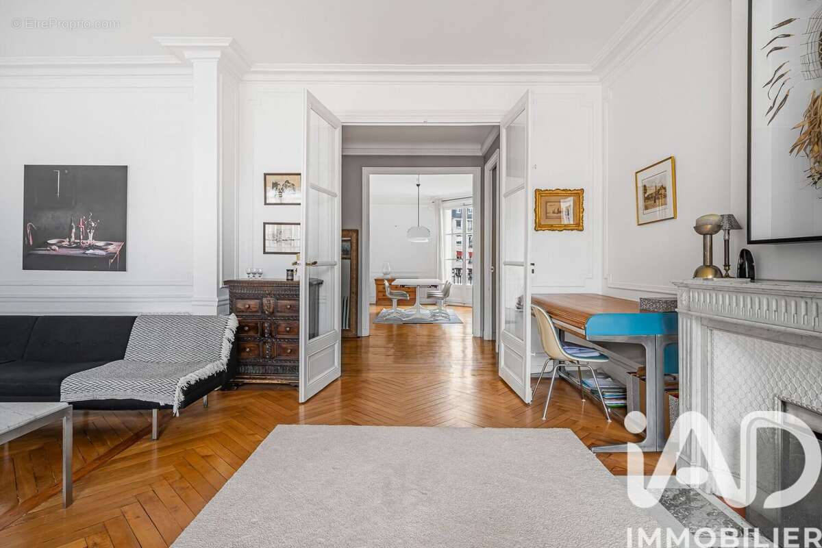 Photo 4 - Appartement à PARIS-16E