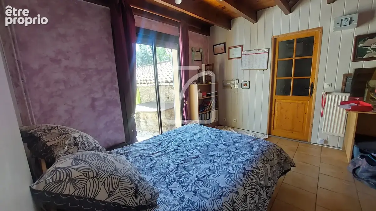 Superbe et rare bergerie en pierre sur plus de 6500 m2 de terrain au coeur de la nature! - photo 11