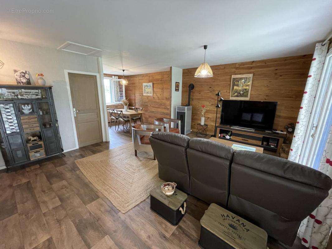 Maison à COLONDANNES