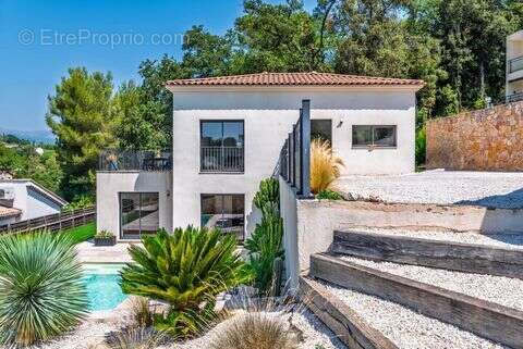 Maison 140 m² à Valbonne  - photo 3