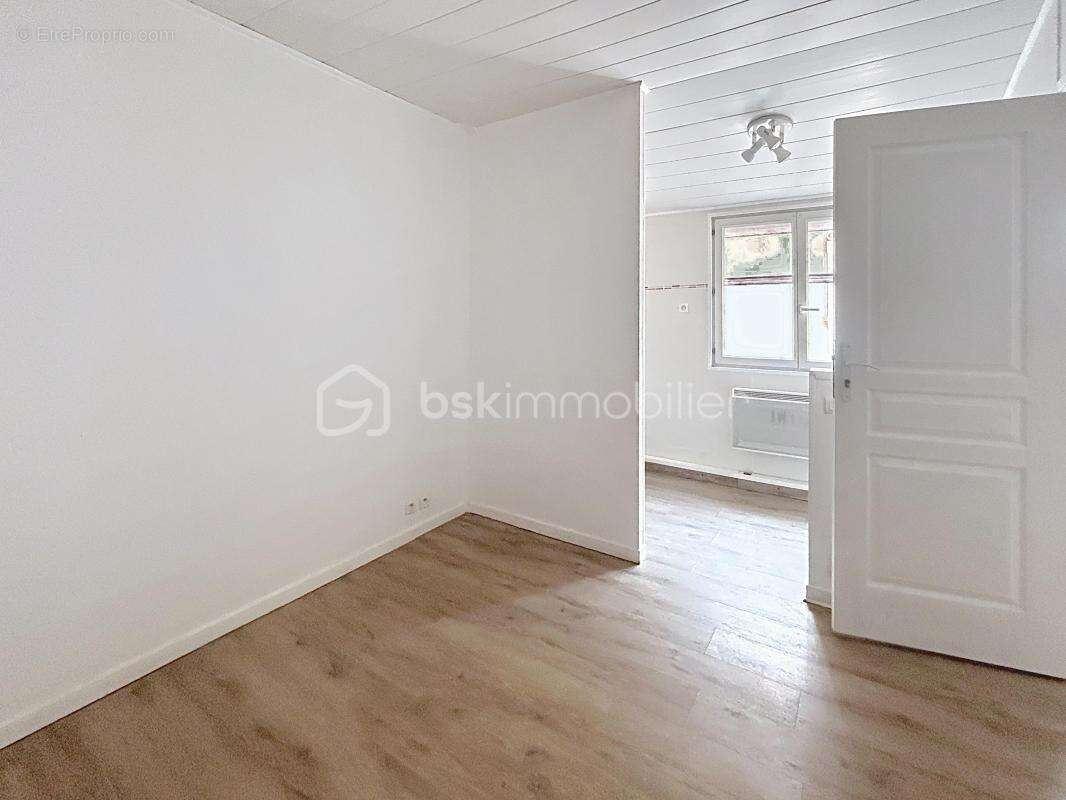 Maison 3 pièces de 77m2 à SENS (89100) - photo 11