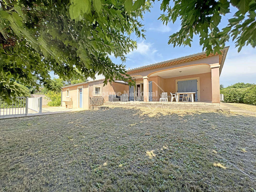 Villa 5 pièces 129m2 - piscine - garage 58 M² - photo 2