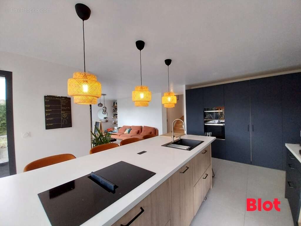 Maison à LA VILLE-ES-NONAIS