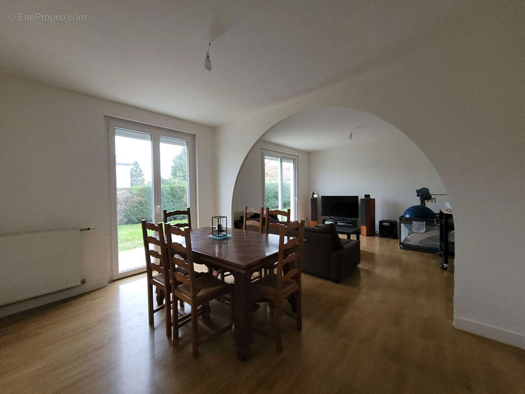 Maison à SALIGNY-SUR-ROUDON