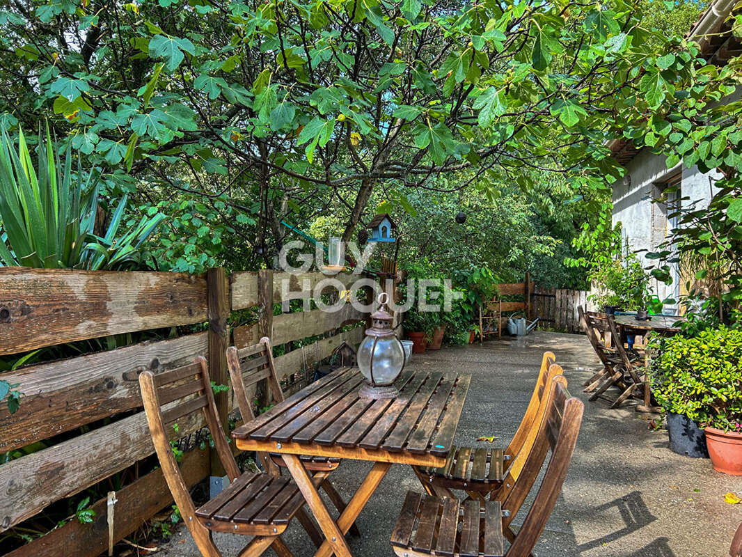 Maison à L'ISLE-SUR-LA-SORGUE