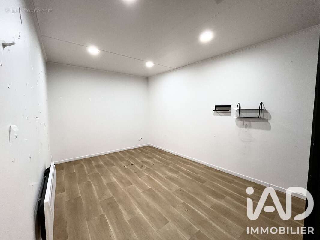 Commerce 252 m² à Claye-Souilly  - photo 9