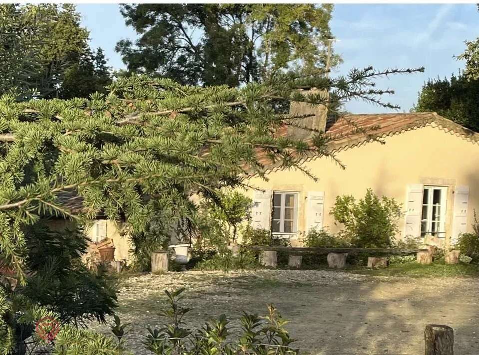 Maison à LARROQUE-SAINT-SERNIN