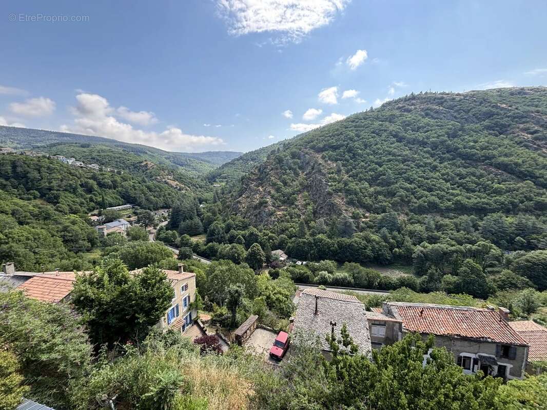 Maison à LESPINASSIERE