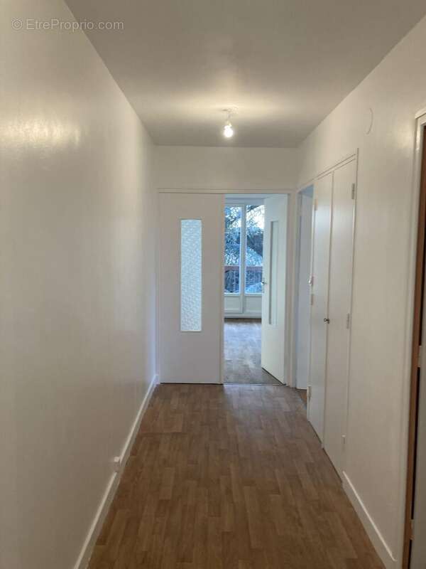 Photo 8 - Appartement à TASSIN-LA-DEMI-LUNE