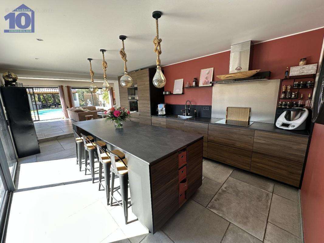 Maison à VILLENEUVE-LES-BEZIERS