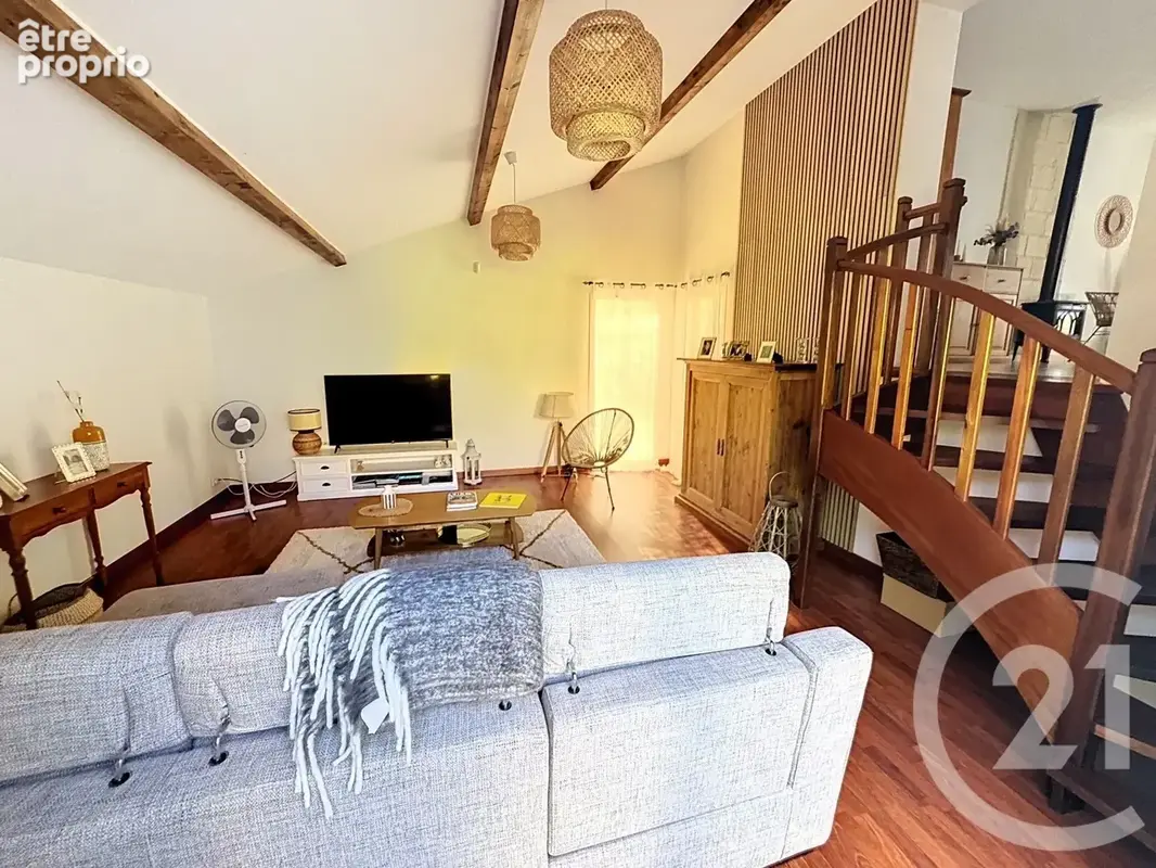 Maison 5 pièces 117 m² à vendre à Ruelle-Sur-Touvre (16600) - photo 1