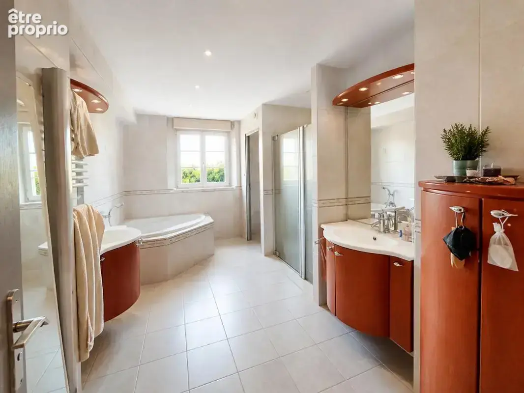Maison de 10 pièces de 415 m² à Arçais - photo 10