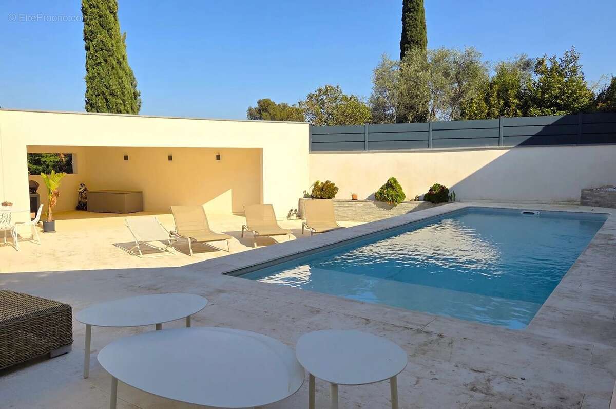 Maison à VILLENEUVE-LES-AVIGNON