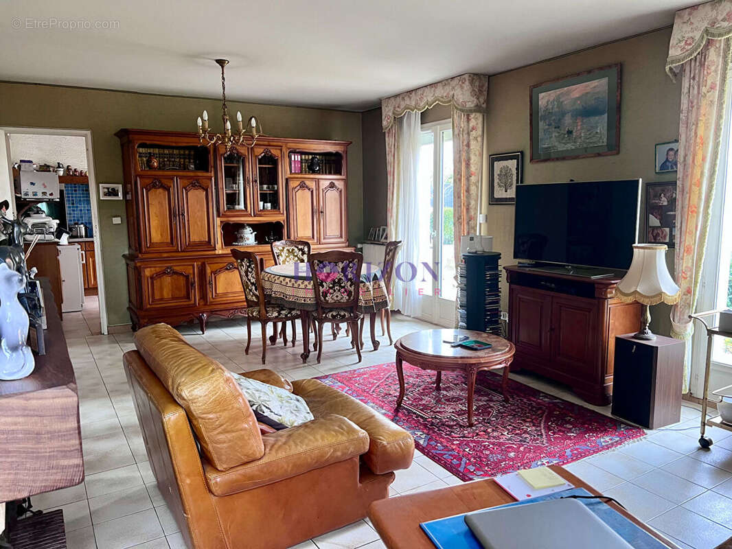 Maison à LA CHAPELLE-EN-SERVAL