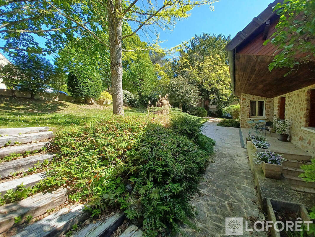 Maison à GIF-SUR-YVETTE