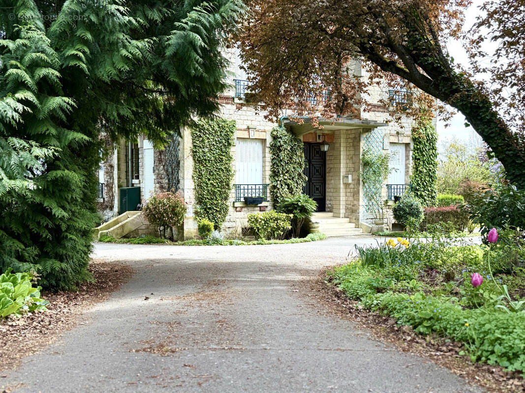Maison à CHAMOUILLE