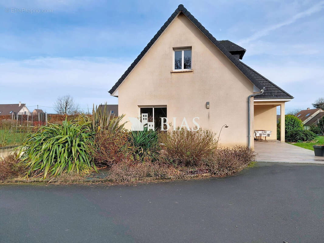 Maison à BOURG-ACHARD