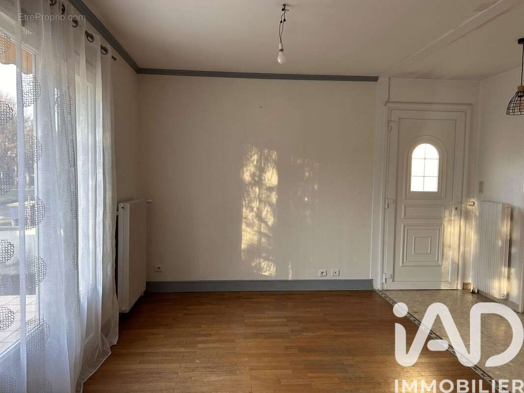 Maison 120 m² à Montlucon  - photo 3