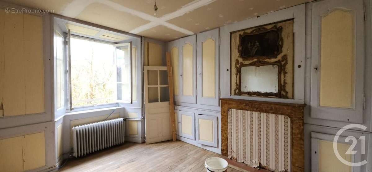 Maison à MUR-DE-BARREZ