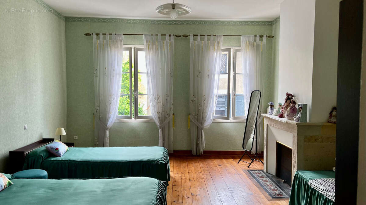 Maison à SAINTE-TERRE