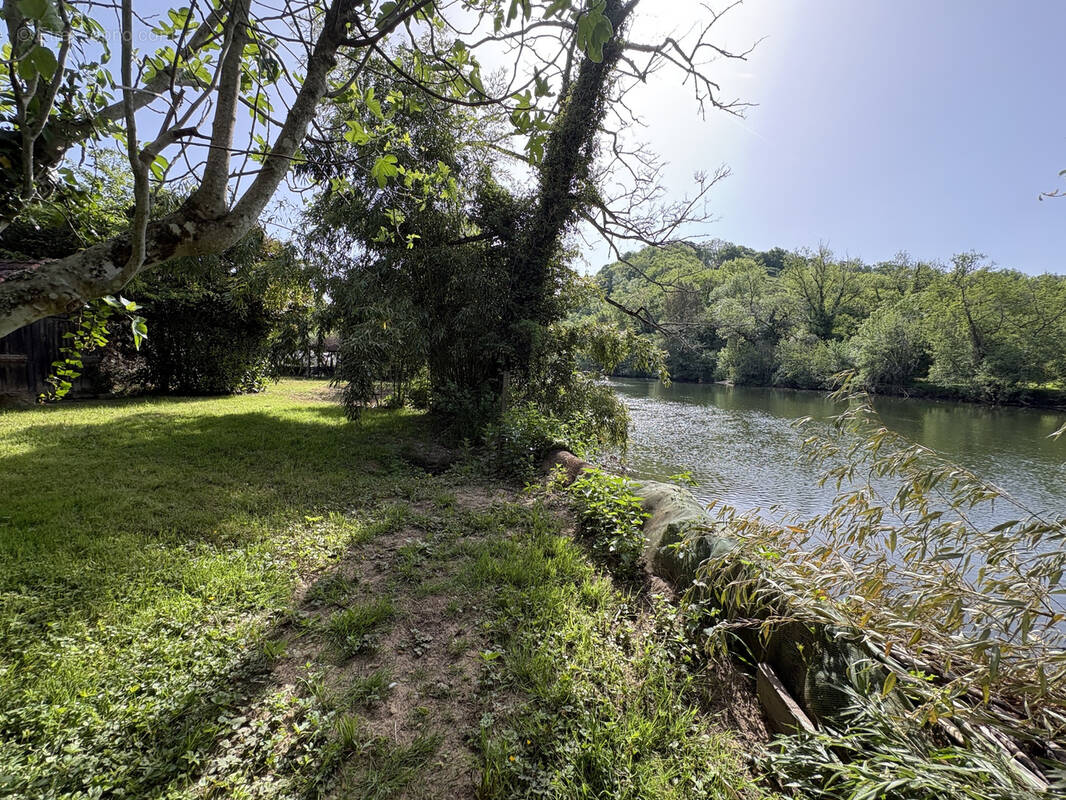 Terrain à PERIGUEUX