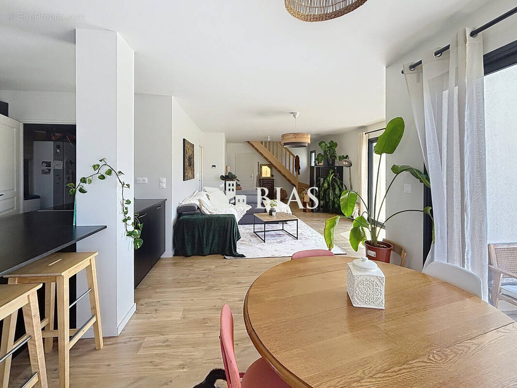 Maison à CRIQUEBEUF-SUR-SEINE