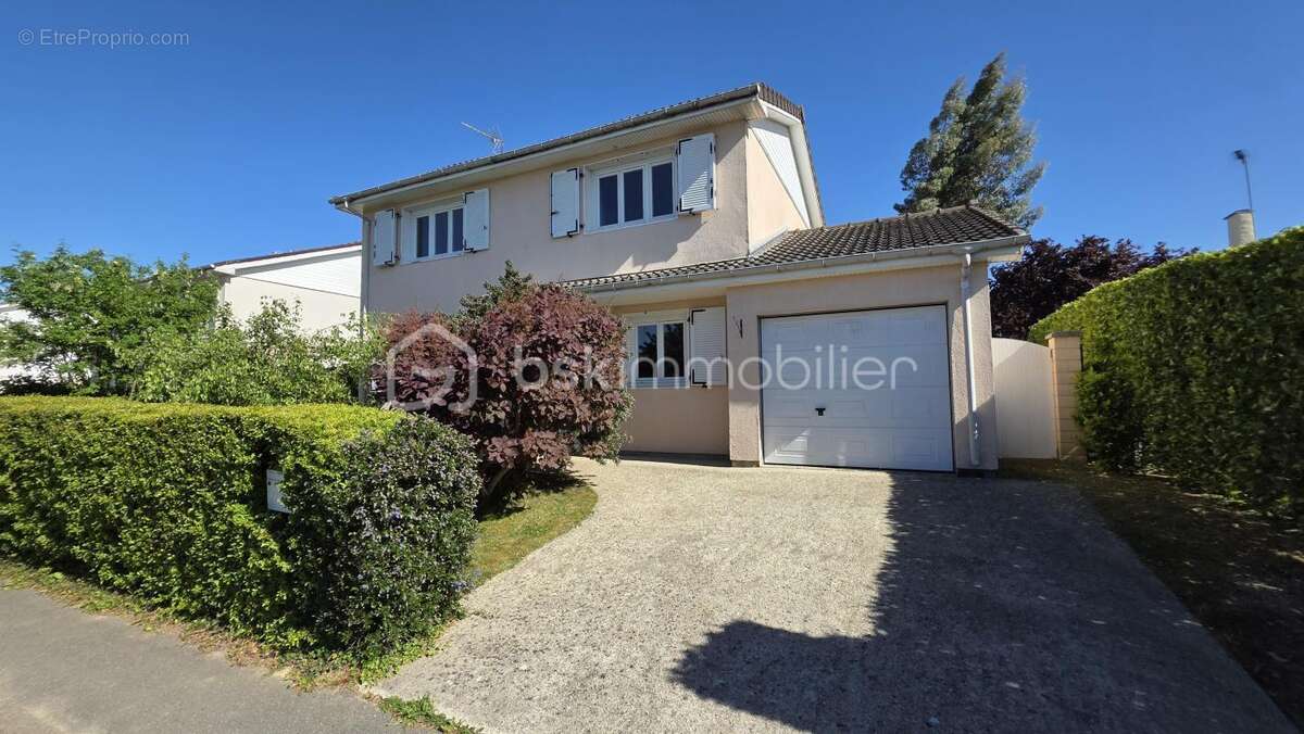 Maison à SAINT-GERMAIN-LES-CORBEIL