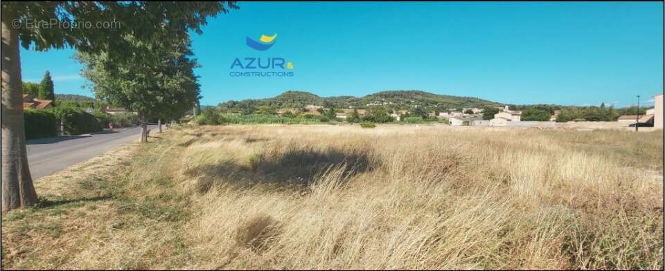 Terrain à VILLELAURE