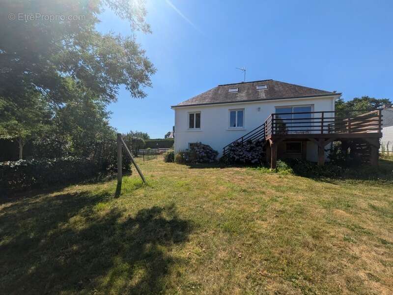 Neulliac maison en rez de chaussee sureleve de 73m² 3 pieces parcelle de 1231m² en partie constructible - photo 4